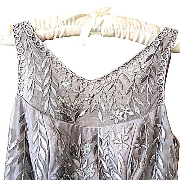 NEW Sue Wong Dress Embroidered V-neck Floral Platinum Silver Bra Nocturne Size 2 - Picture 3 of 16
